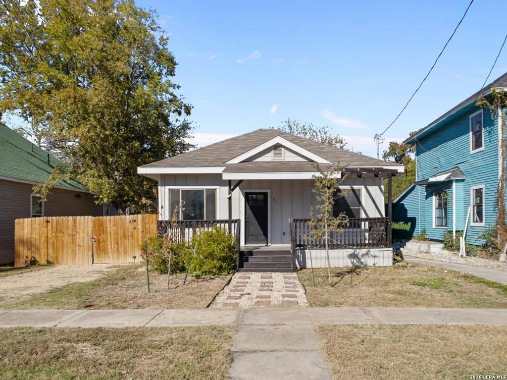 131 Chicago, San Antonio, TX 78210