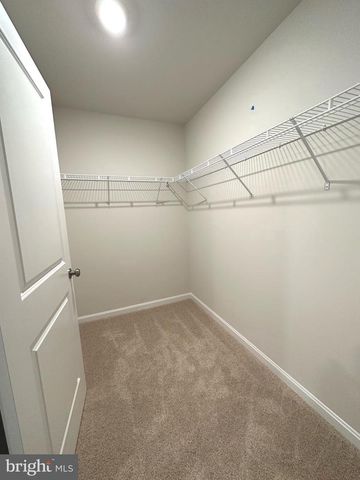 124 CHARING CROSS DR, Stephens City, VA 22655