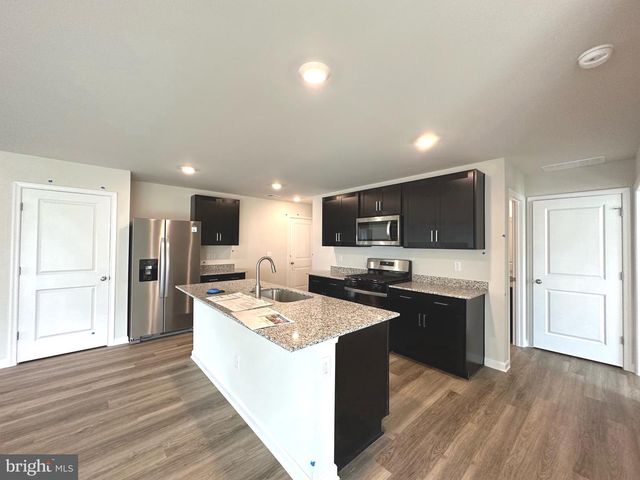 124 CHARING CROSS DR, Stephens City, VA 22655