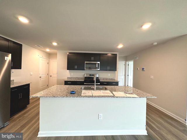 124 CHARING CROSS DR, Stephens City, VA 22655