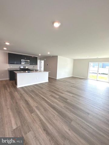 124 CHARING CROSS DR, Stephens City, VA 22655