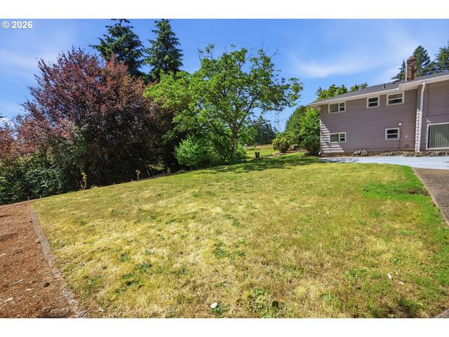 18284 S HOLLY Ln, Oregon City, OR 97045