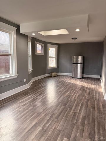 1015 Purcell Avenue, Cincinnati, OH 45205