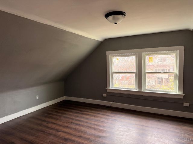 1015 Purcell Avenue, Cincinnati, OH 45205