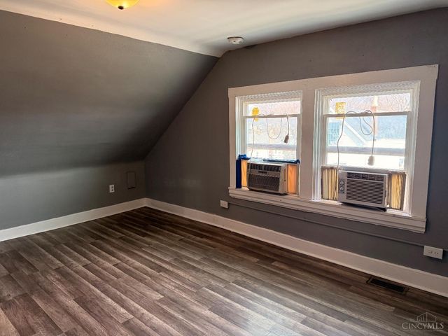 1015 Purcell Avenue, Cincinnati, OH 45205