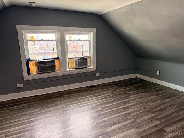 1015 Purcell Avenue, Cincinnati, OH 45205