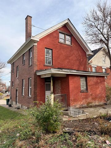 1015 Purcell Avenue, Cincinnati, OH 45205