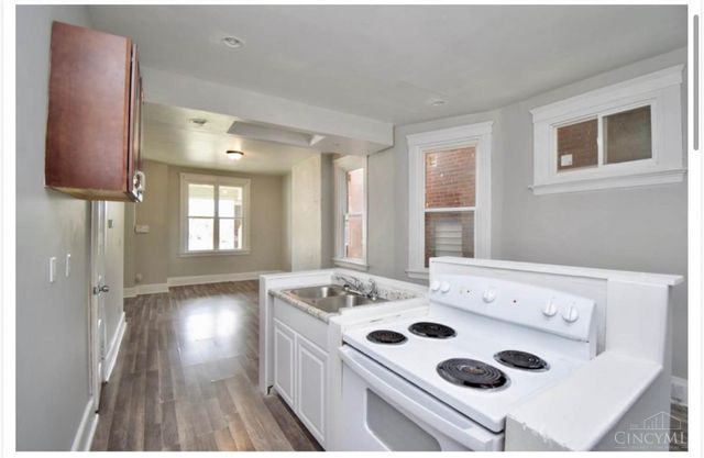 1015 Purcell Avenue, Cincinnati, OH 45205