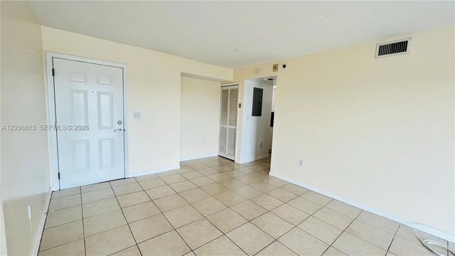 2415 NW 16th St Rd 603-1, Miami, FL 33125