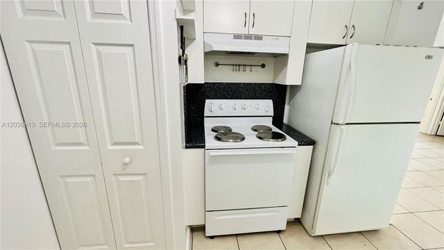 2415 NW 16th St Rd 603-1, Miami, FL 33125
