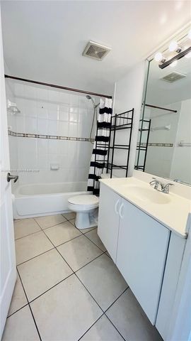 2415 NW 16th St Rd 603-1, Miami, FL 33125