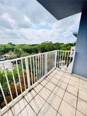 2415 NW 16th St Rd 603-1, Miami, FL 33125