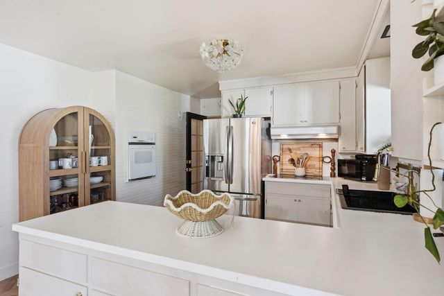 7320 Putnam Way, Sacramento, CA 95822