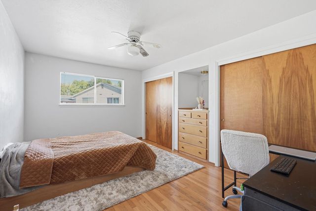 7320 Putnam Way, Sacramento, CA 95822