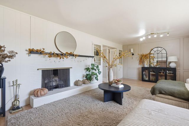 7320 Putnam Way, Sacramento, CA 95822
