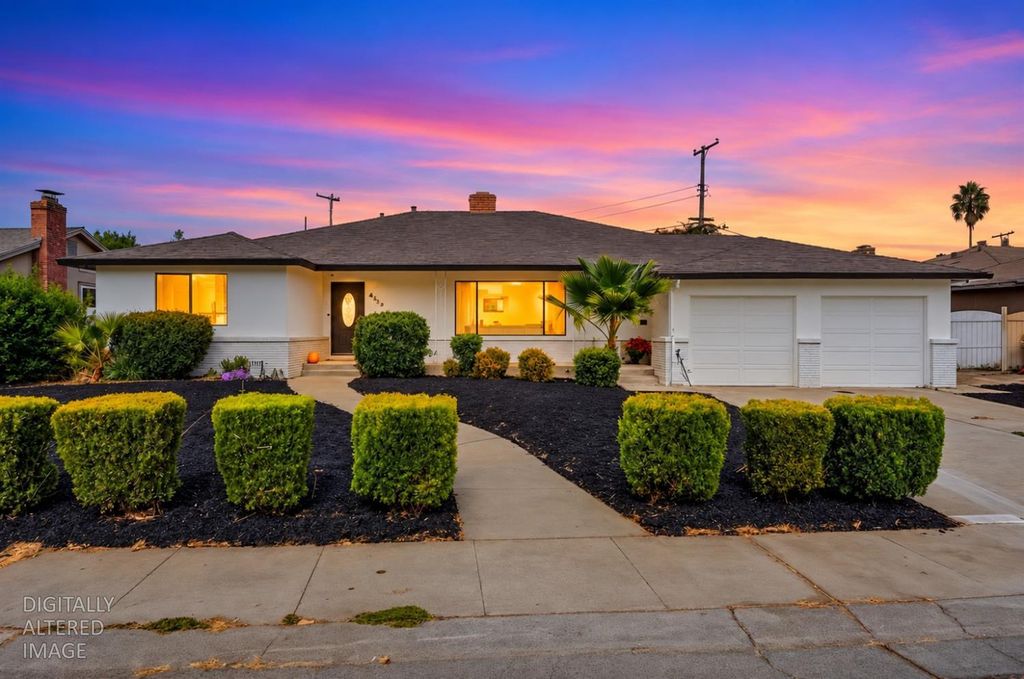 7320 Putnam Way, Sacramento, CA 95822