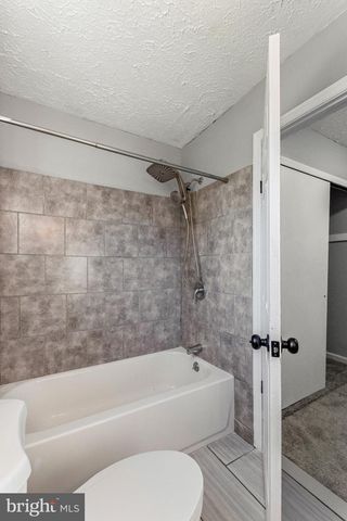 151 HAMPSHIRE RD, Sicklerville, NJ 08081