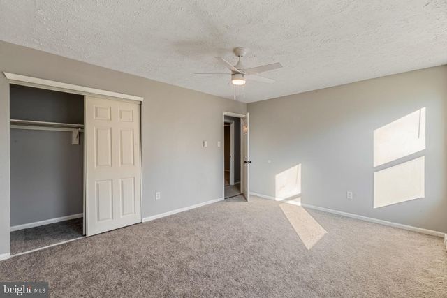 151 HAMPSHIRE RD, Sicklerville, NJ 08081