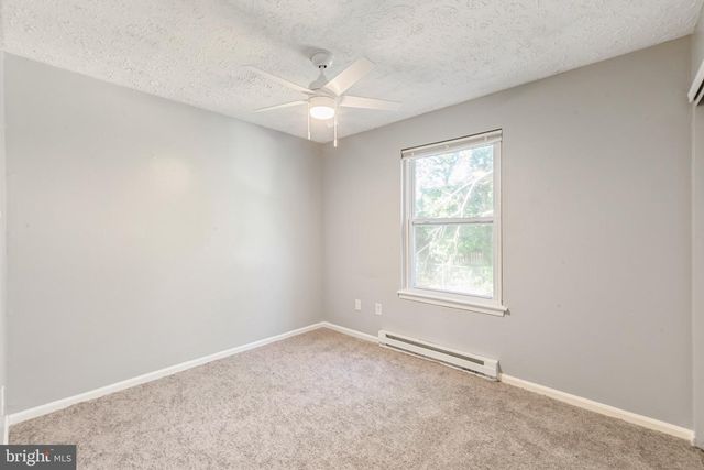 151 HAMPSHIRE RD, Sicklerville, NJ 08081