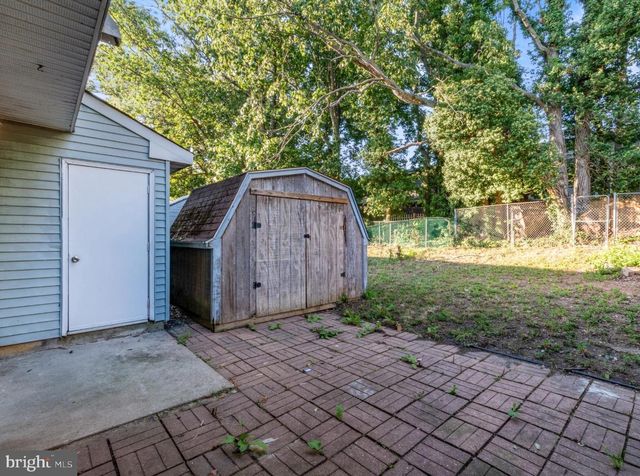 151 HAMPSHIRE RD, Sicklerville, NJ 08081