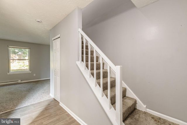 151 HAMPSHIRE RD, Sicklerville, NJ 08081