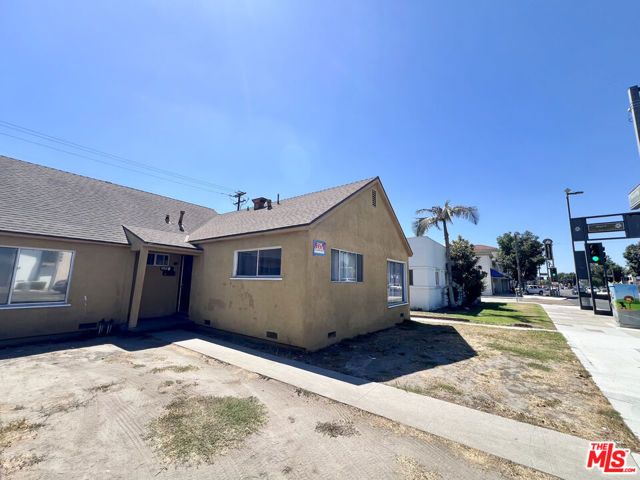 4512 Tweedy Boulevard, South Gate, CA 90280