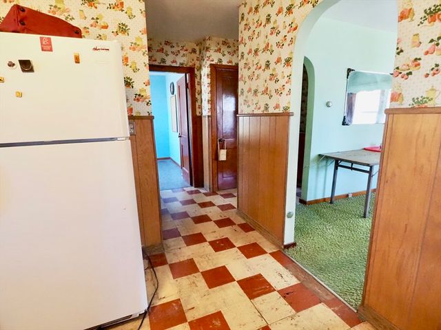 52 Marguerite St., Chicopee, MA 01020