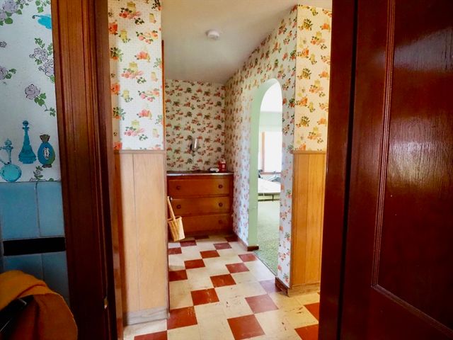 52 Marguerite St., Chicopee, MA 01020