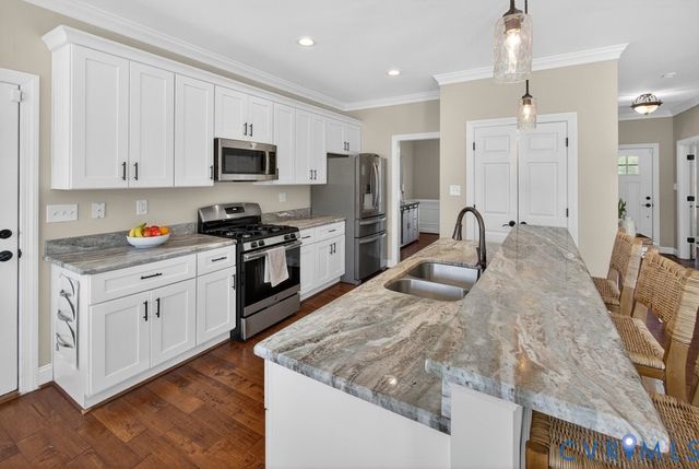 5725 Baylor Grove Ct, Providence Forge, VA 23140