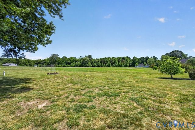 5725 Baylor Grove Ct, Providence Forge, VA 23140