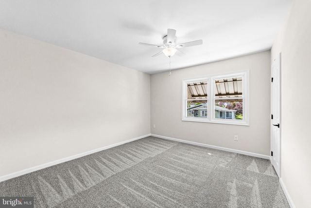 81 FIFTH, Burlington, NJ 08016