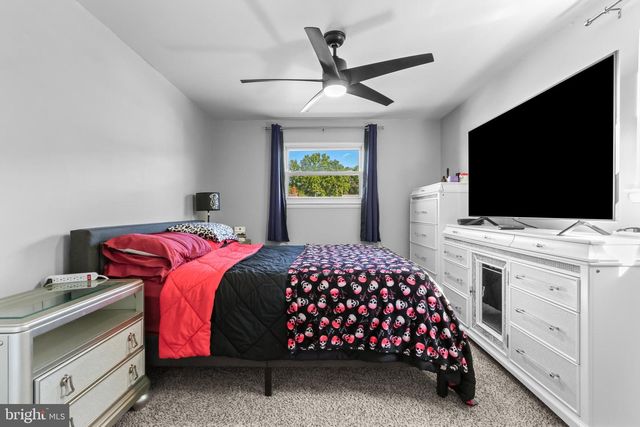 439 BATH AVE, Catasauqua, PA 18032