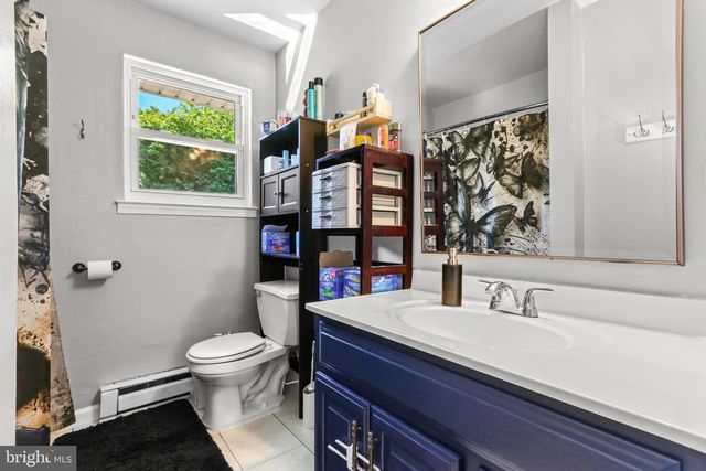 439 BATH AVE, Catasauqua, PA 18032