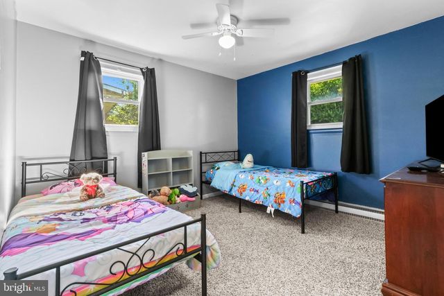 439 BATH AVE, Catasauqua, PA 18032