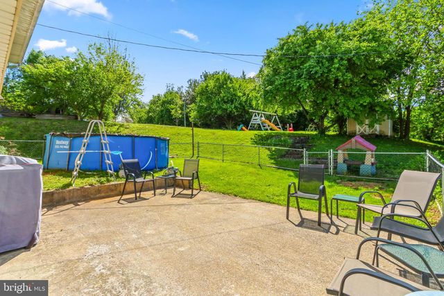 439 BATH AVE, Catasauqua, PA 18032