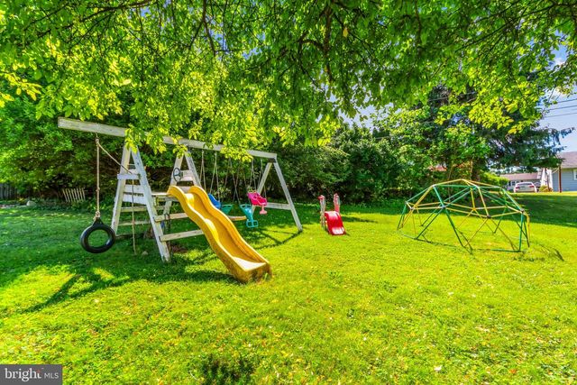 439 BATH AVE, Catasauqua, PA 18032
