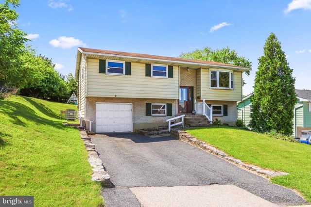439 BATH AVE, Catasauqua, PA 18032
