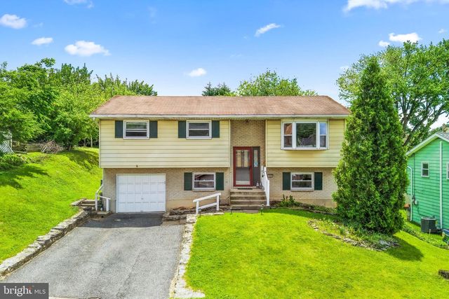 439 BATH AVE, Catasauqua, PA 18032