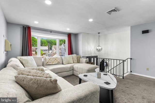 439 BATH AVE, Catasauqua, PA 18032