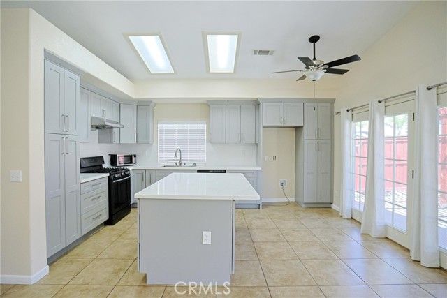 18930 Applewood, Lake Elsinore, CA 92530