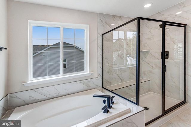 2845 WHITE TAIL DR, Locust Grove, VA 22508