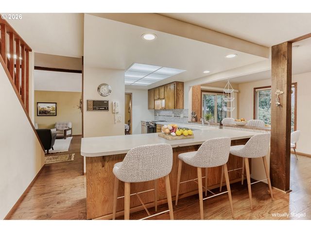 3702 Se MEIER Ct, Hillsboro, OR 97123