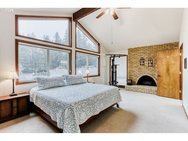 3702 Se MEIER Ct, Hillsboro, OR 97123