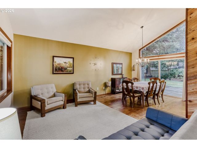 3702 Se MEIER Ct, Hillsboro, OR 97123