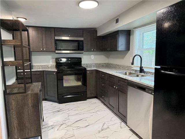 805 S Logan Street, Independence, MO 64050