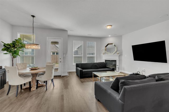 1404 Arrowwood Drive, Aubrey, TX 76227