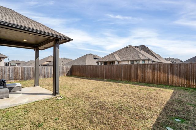 1404 Arrowwood Drive, Aubrey, TX 76227
