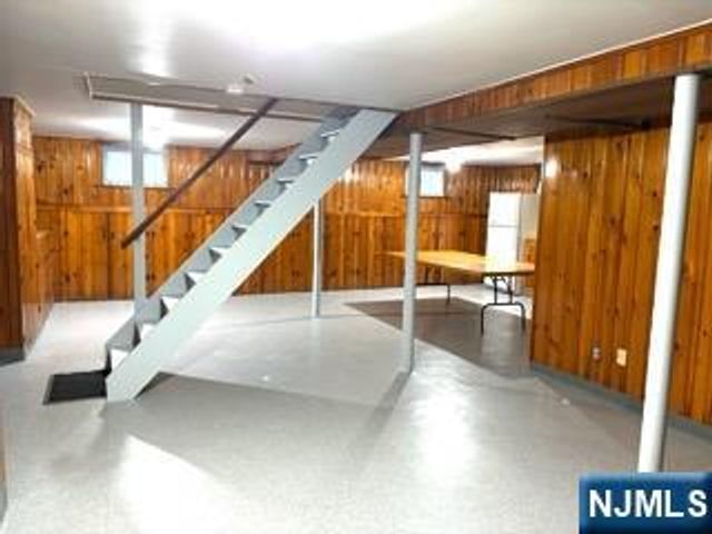 734 Louise Court, Lyndhurst, NJ 07071