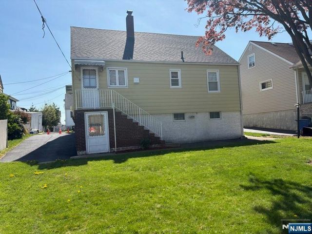 734 Louise Court, Lyndhurst, NJ 07071