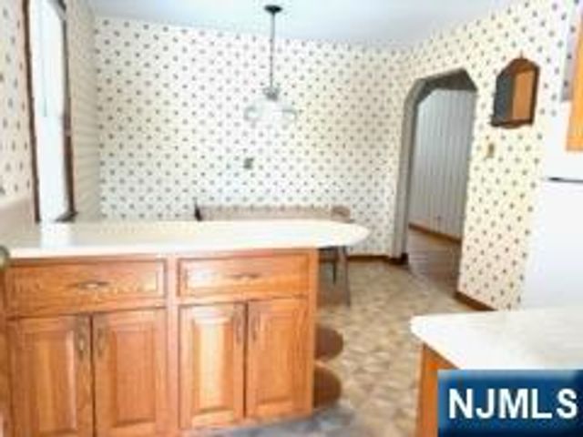 734 Louise Court, Lyndhurst, NJ 07071